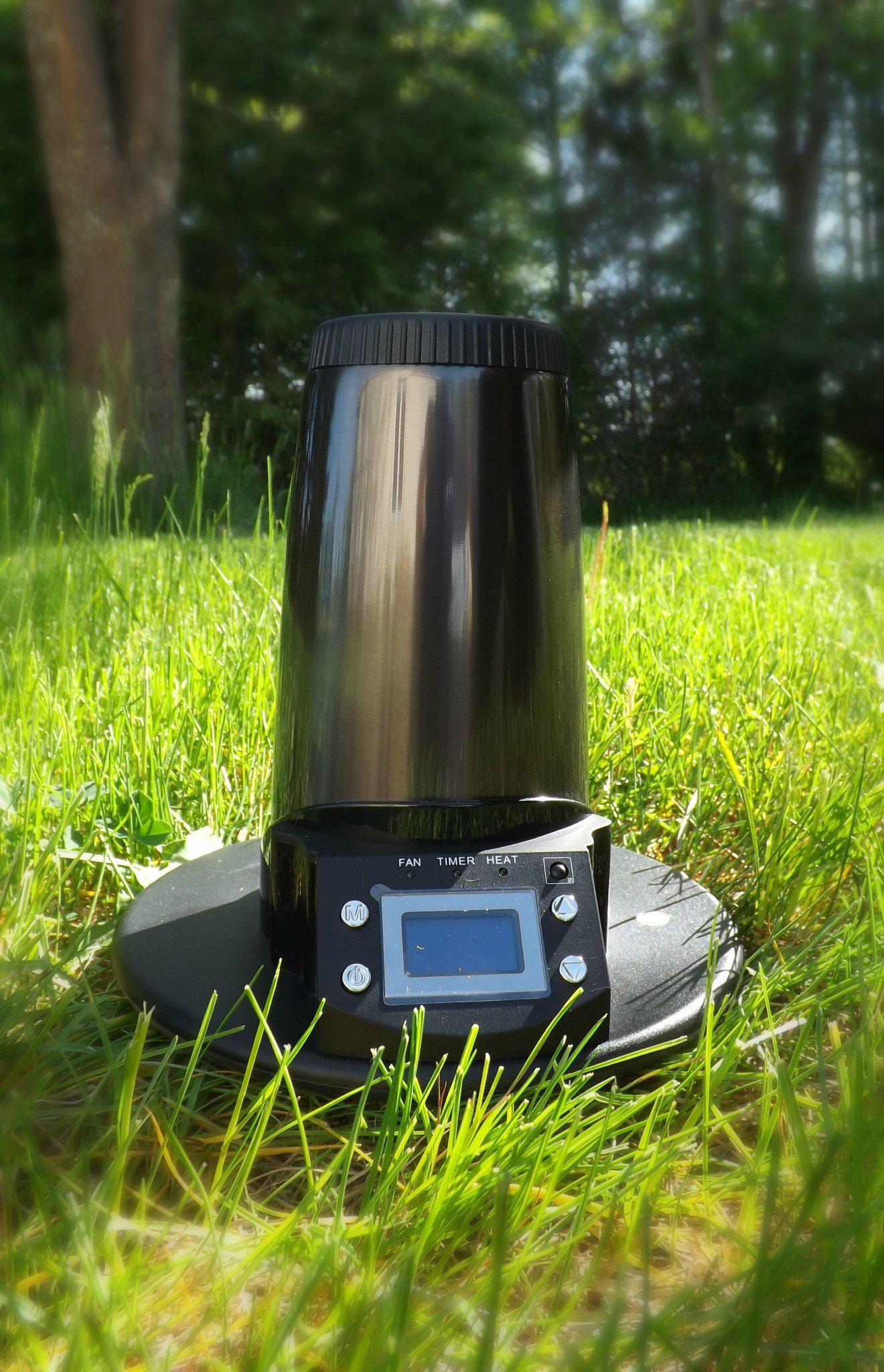 Arizer Extreme Q Vaporizer With Extras | Vaporizers.ca